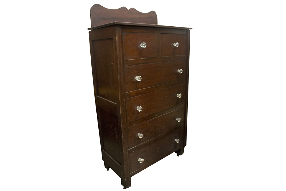 Vintage Mahogany Tone Chest of Drawers