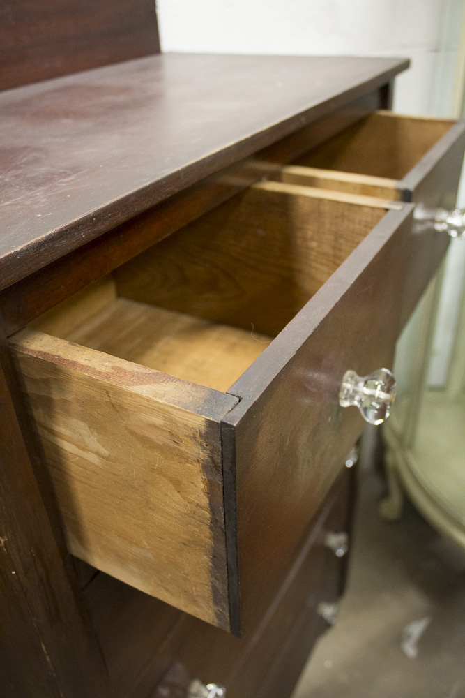Vintage Mahogany Tone Chest of Drawers