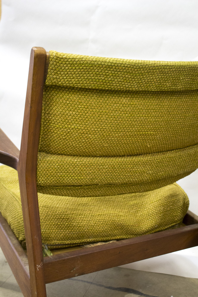 Signed Jens Risom Danish Modern Walnut Lounge Chair