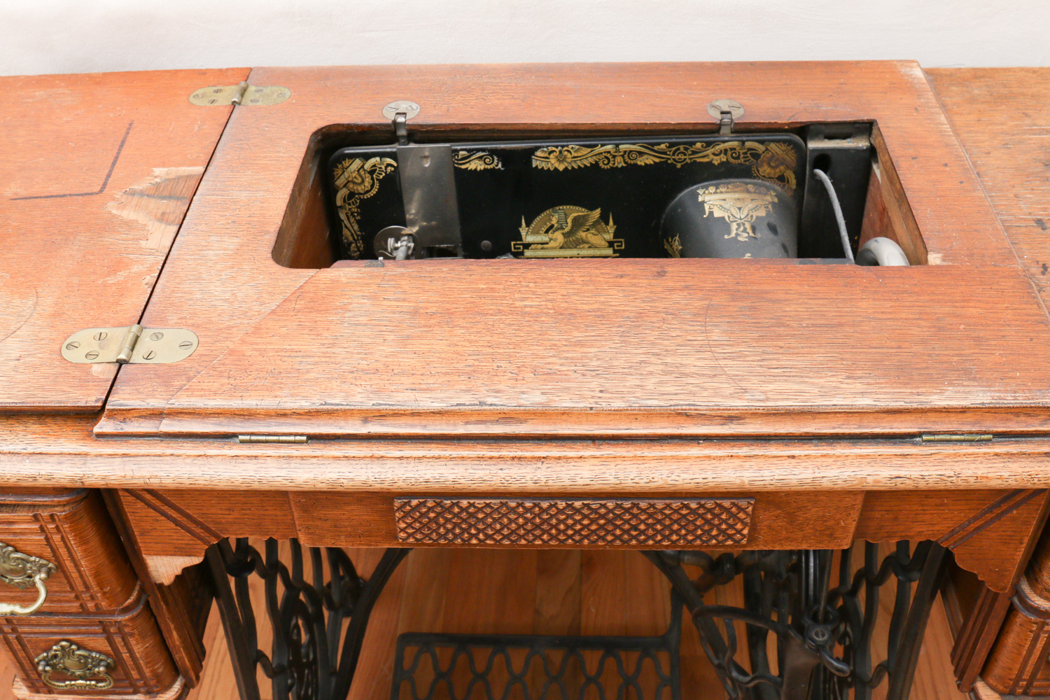 Antique Singer Sewing Machine with Cabinet