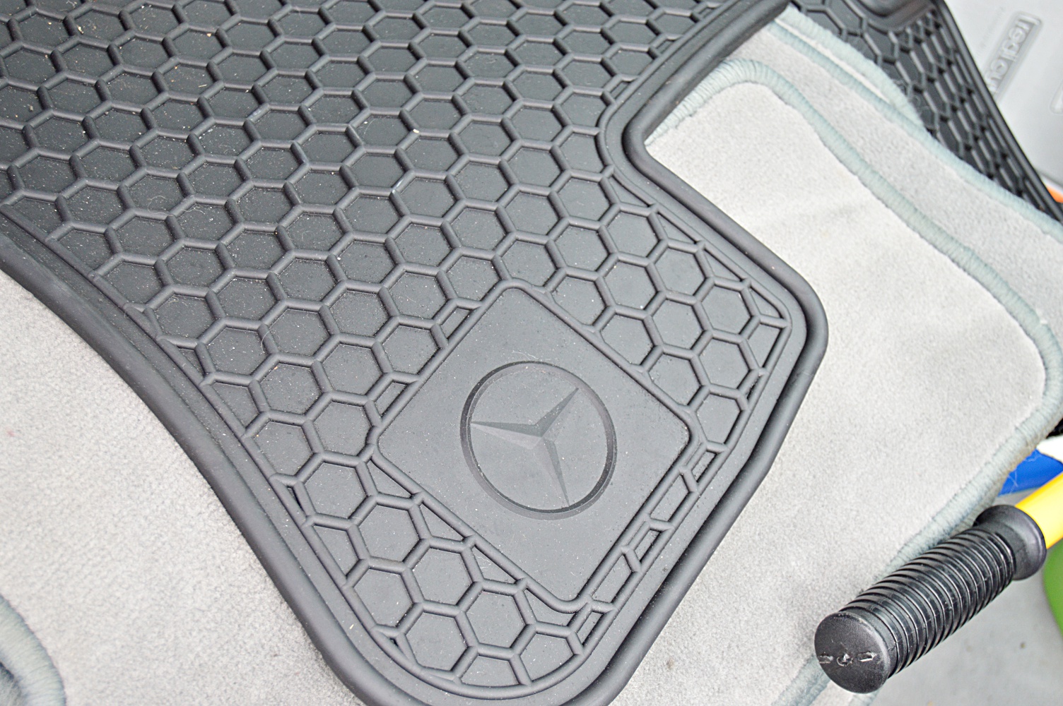 1998 Mercedes-Benz CLX 320 Sedan