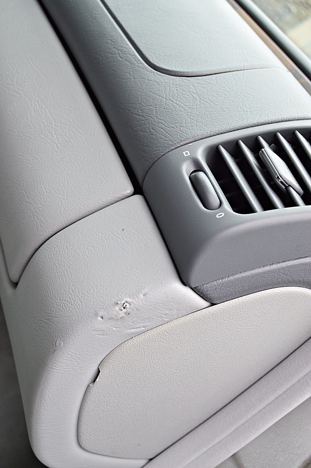 1998 Mercedes-Benz CLX 320 Sedan