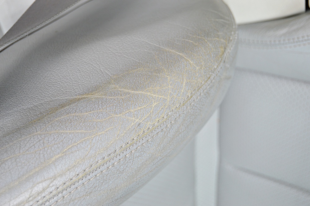 1998 Mercedes-Benz CLX 320 Sedan