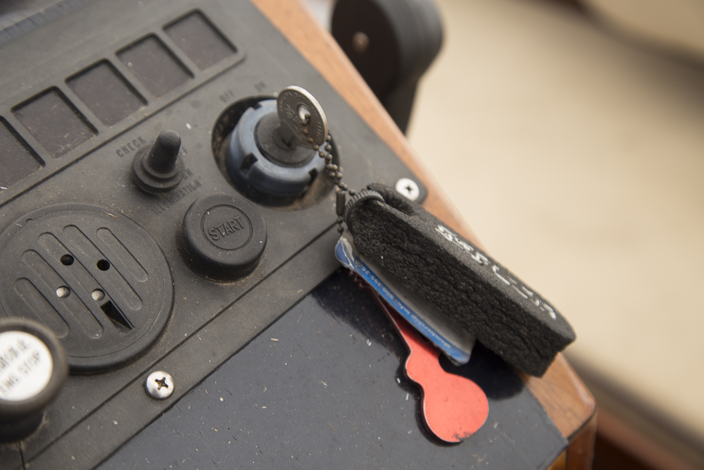 2002 Tacar 22 Foot Launch With Trailer