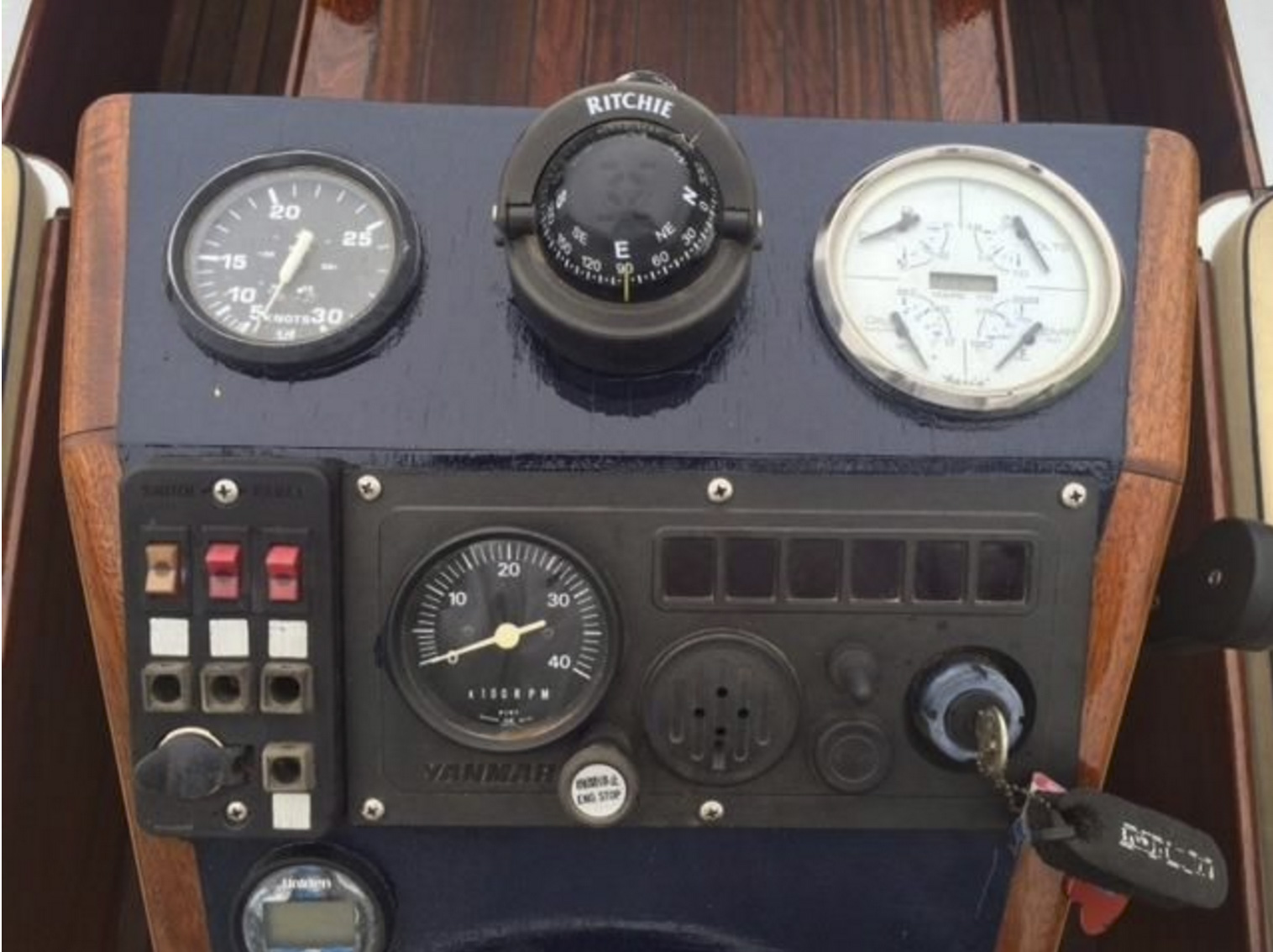 2002 Tacar 22 Foot Launch With Trailer