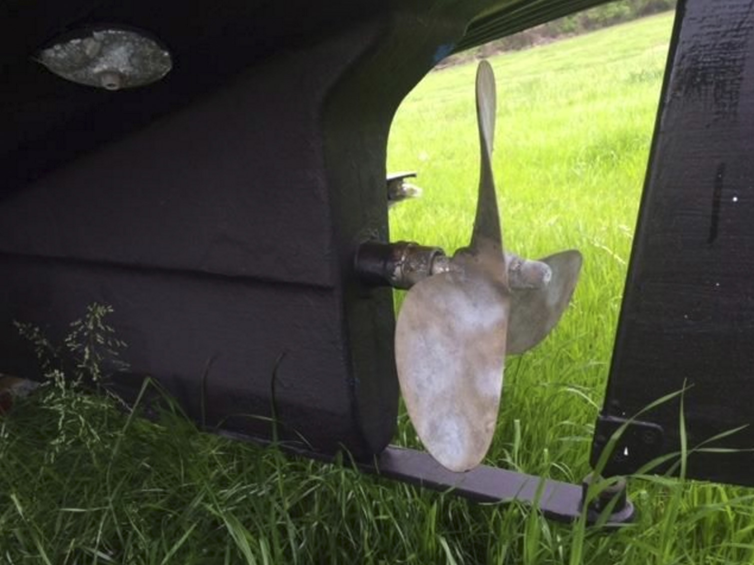 2002 Tacar 22 Foot Launch With Trailer