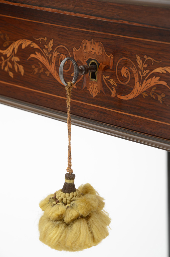 Fine Aesthetic-Style Inlaid Rosewood Work Table