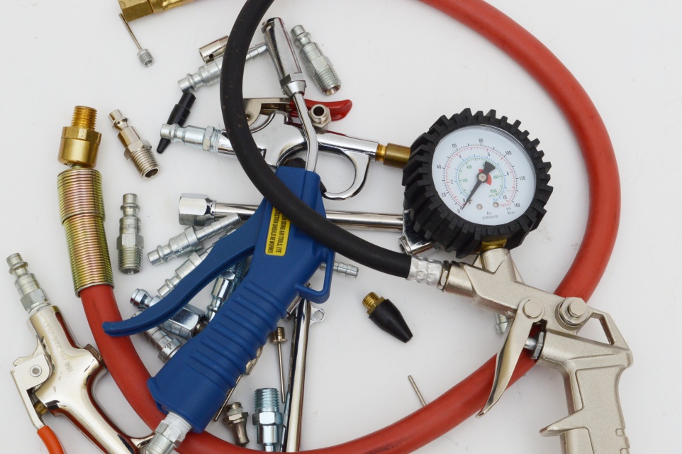 Air Compressor Gauges and Tips
