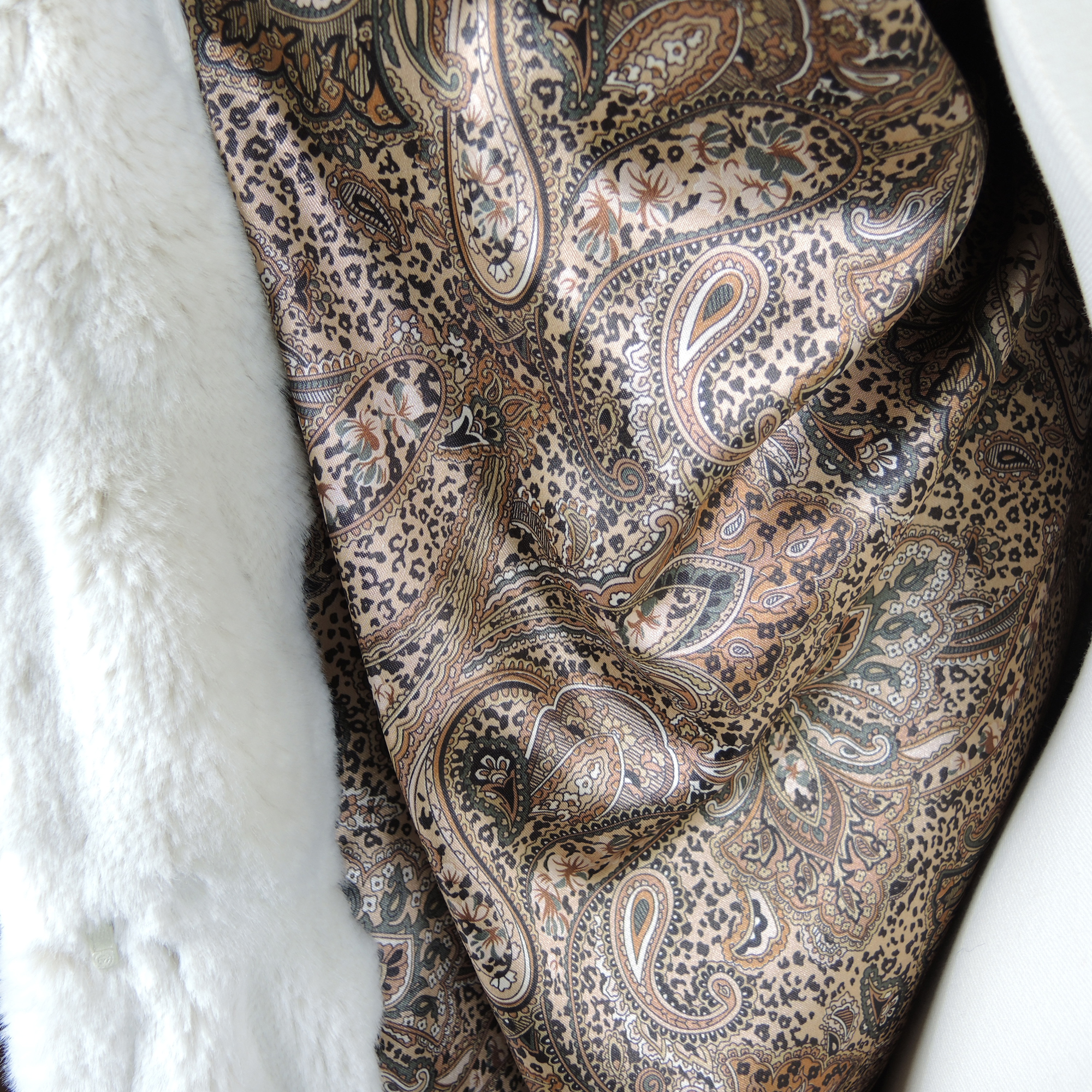 Donna Salyers Fabulous Furs White Faux Fur Coat