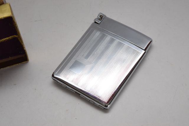 Vintage Royal CaseLite Lighter and Cigarette Case