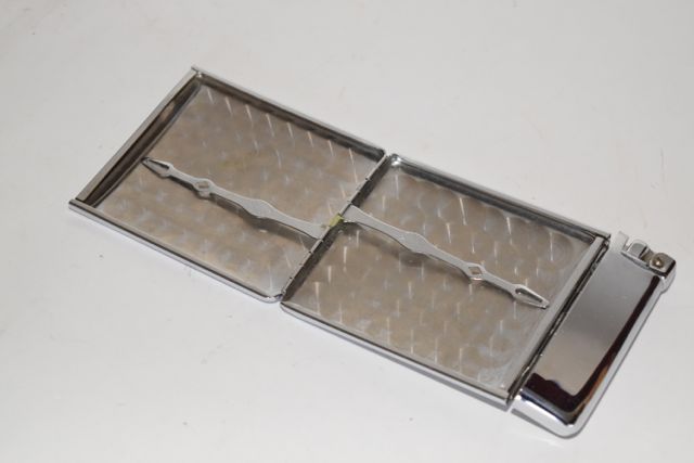 Vintage Royal CaseLite Lighter and Cigarette Case
