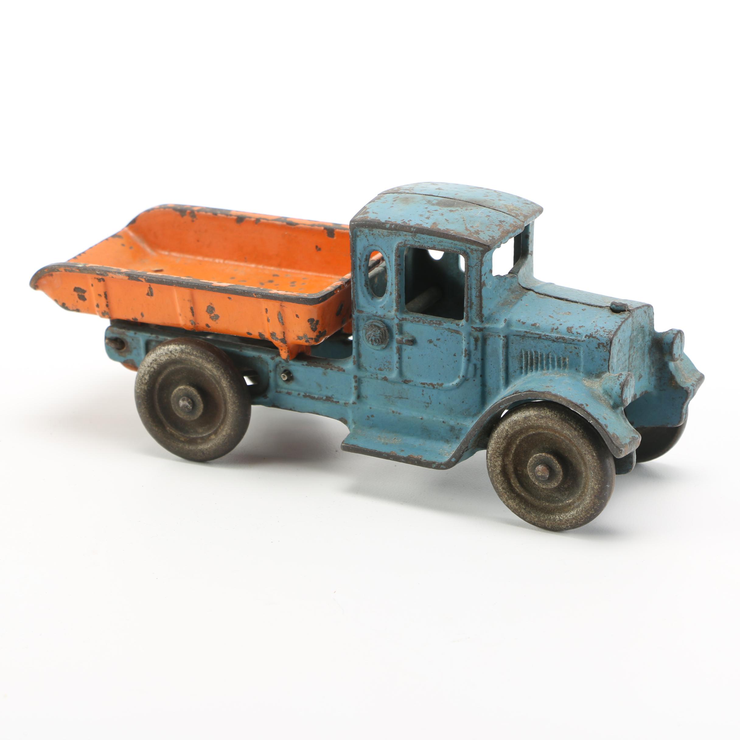1930s Kilgore Cast Iron Dump Truck Toy