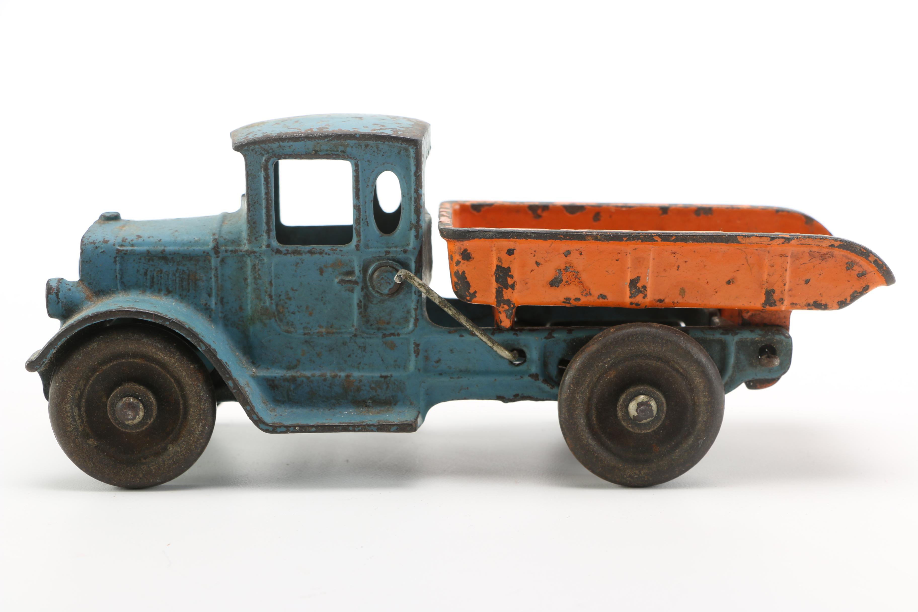 1930s Kilgore Cast Iron Dump Truck Toy