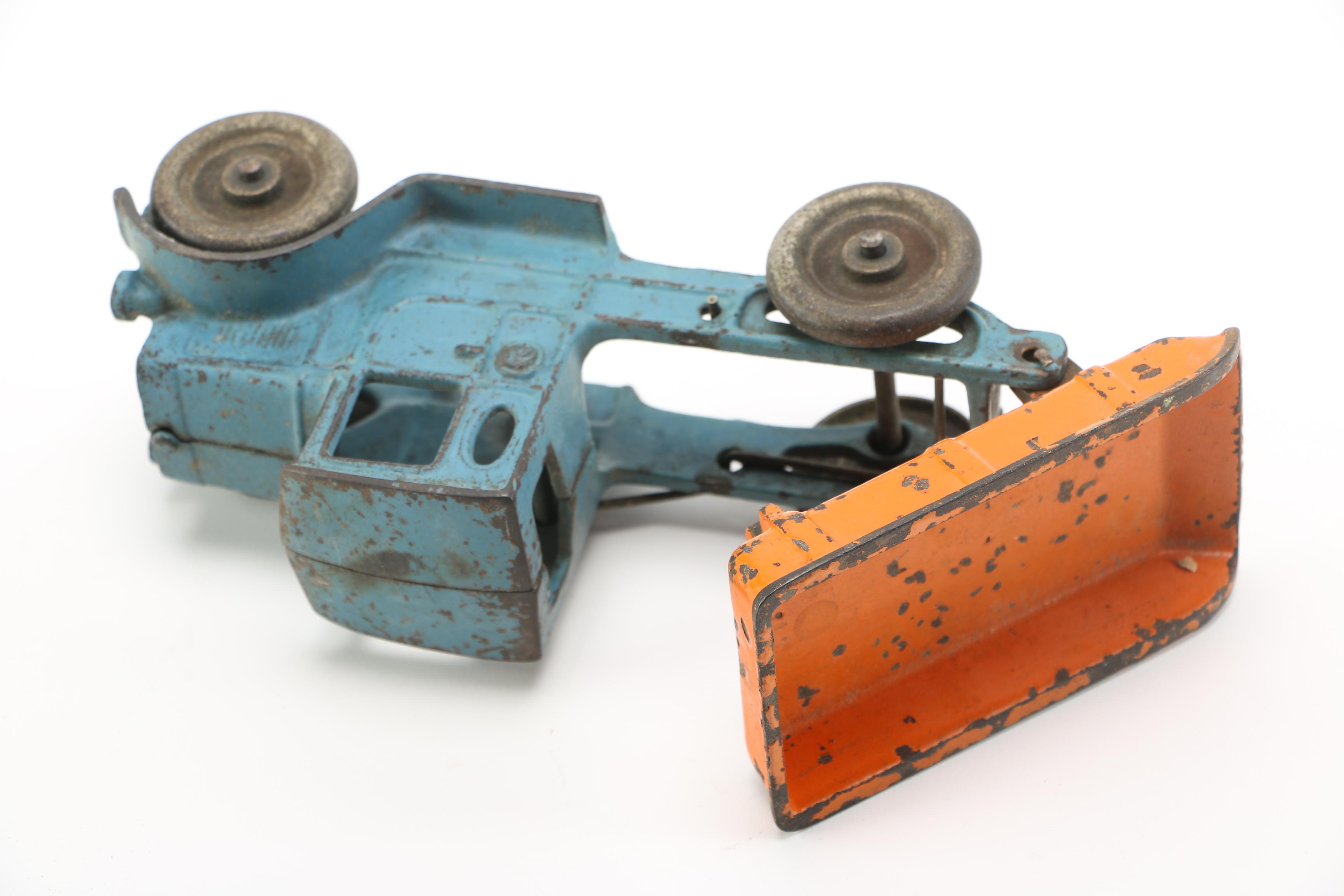 1930s Kilgore Cast Iron Dump Truck Toy
