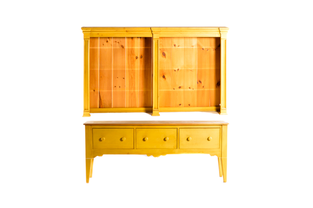 British Traditions Hutch