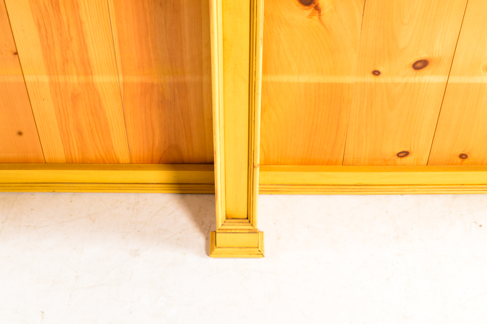 British Traditions Hutch