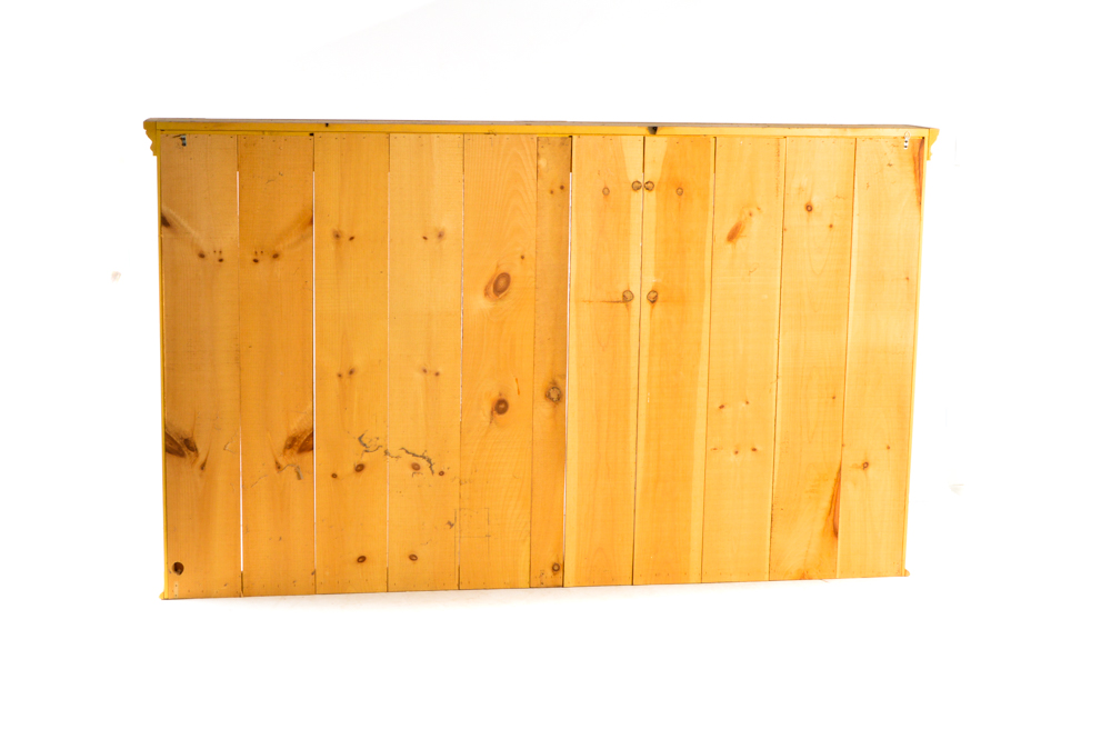 British Traditions Hutch