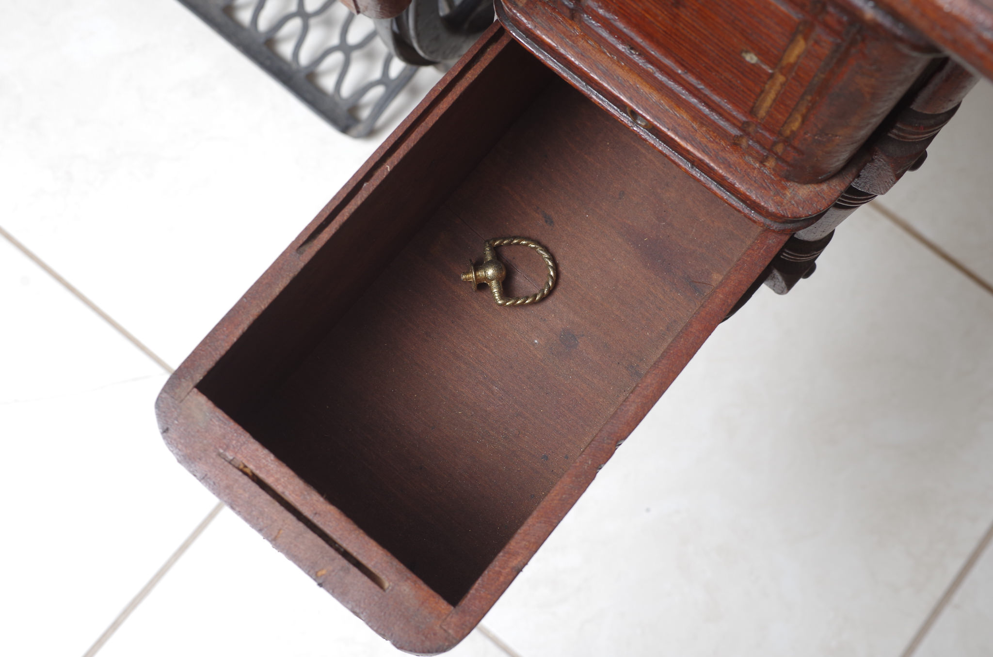 Singer Sewing Machine Table in Cast Iron Base