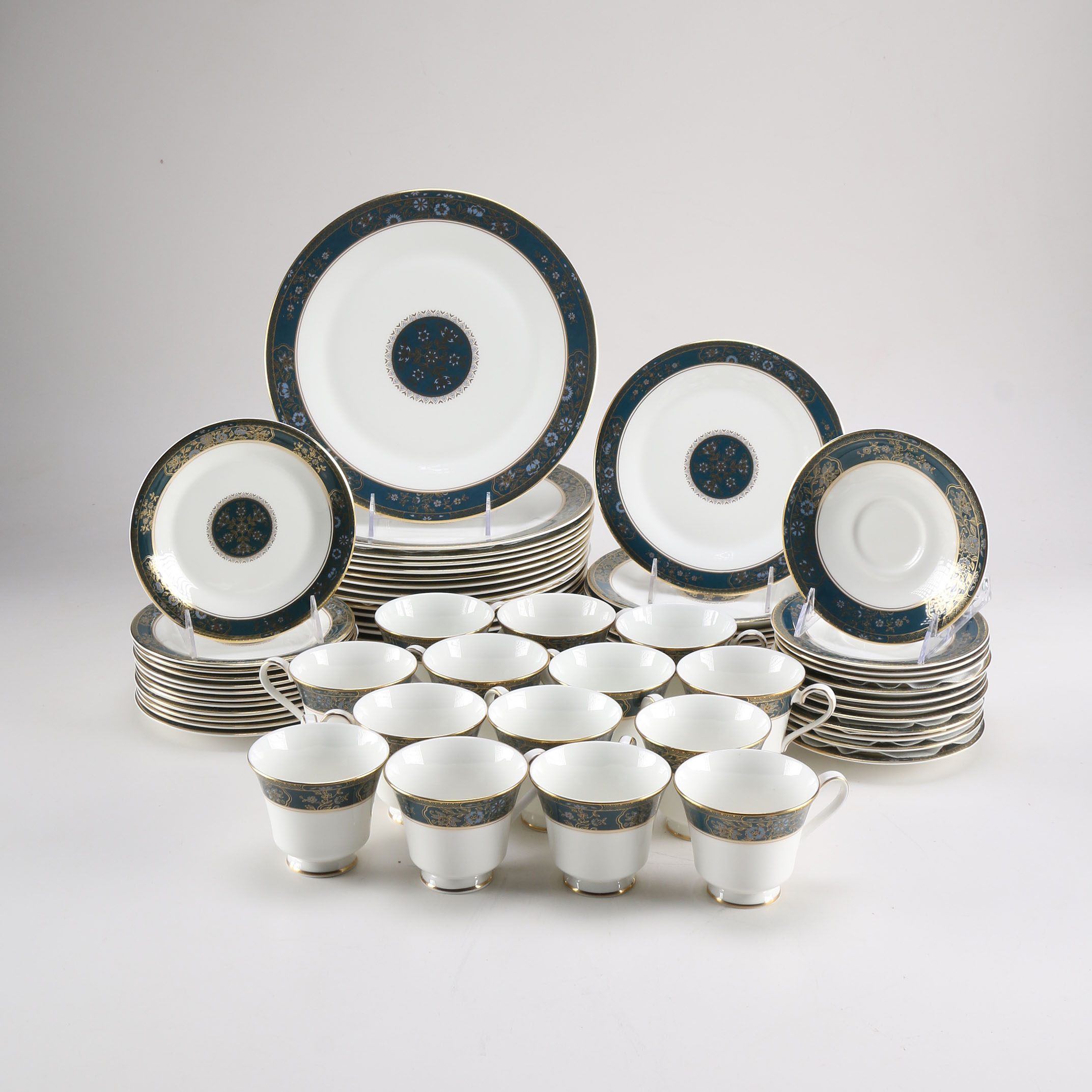 Royal Doulton "Carlyle" China Set