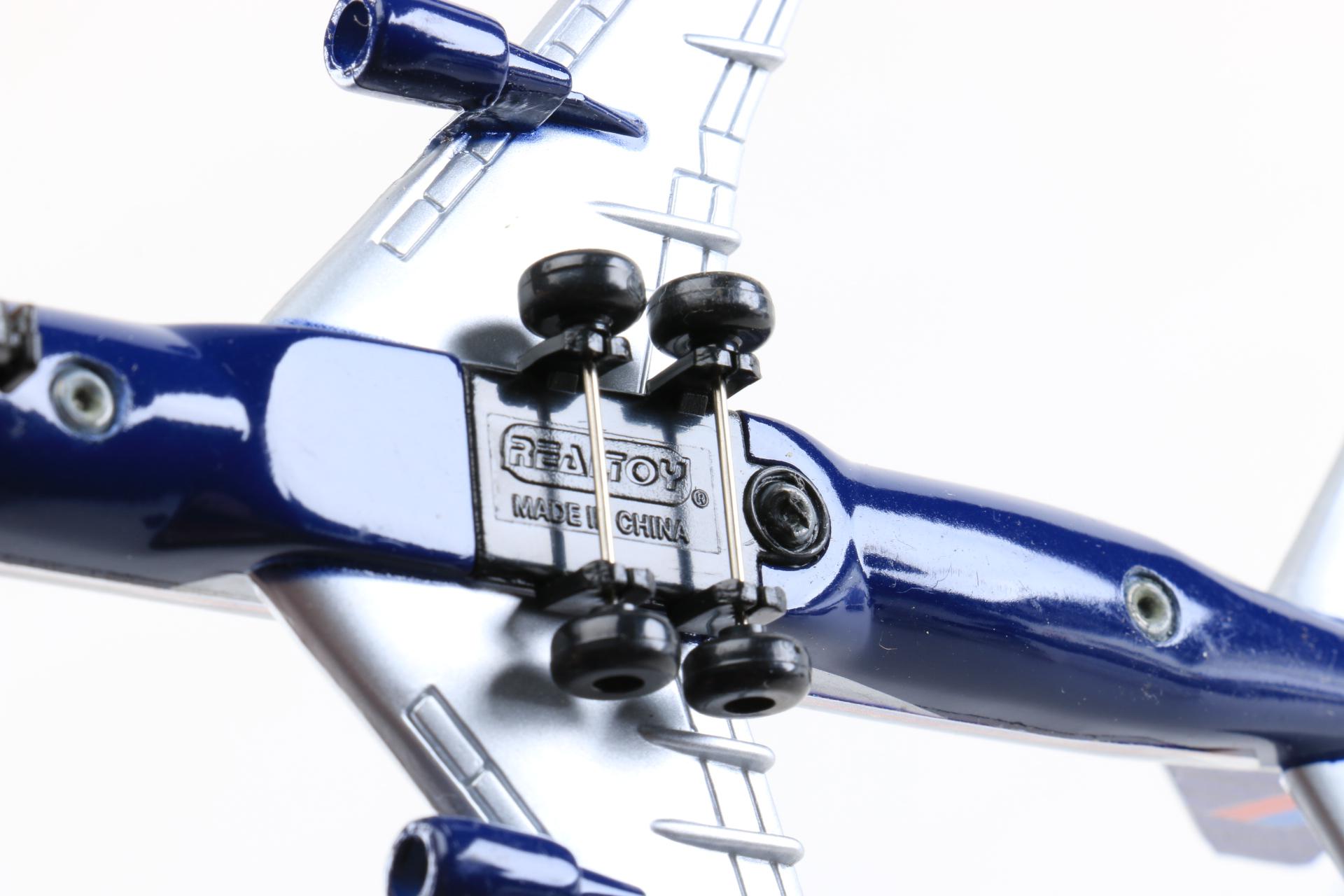 Collection of Replica Commercial Jets