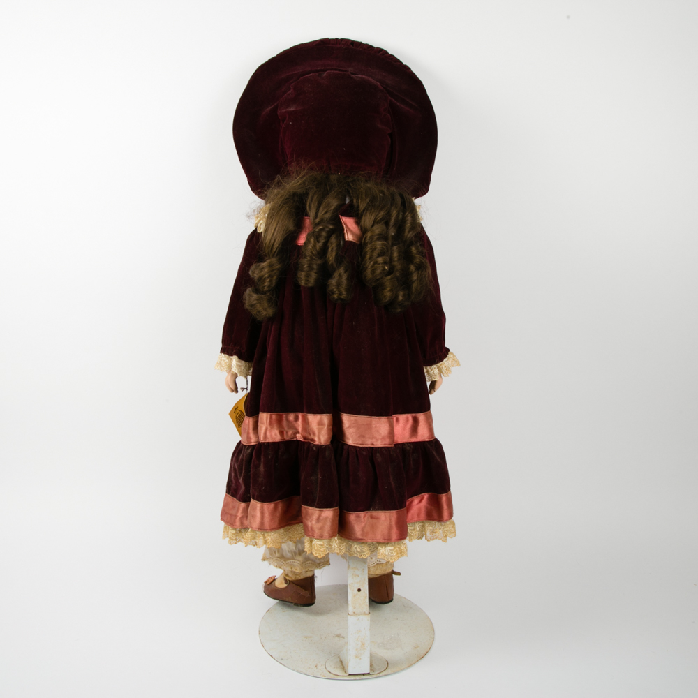 Victoria Collectibles Bonnet Porcelain Doll