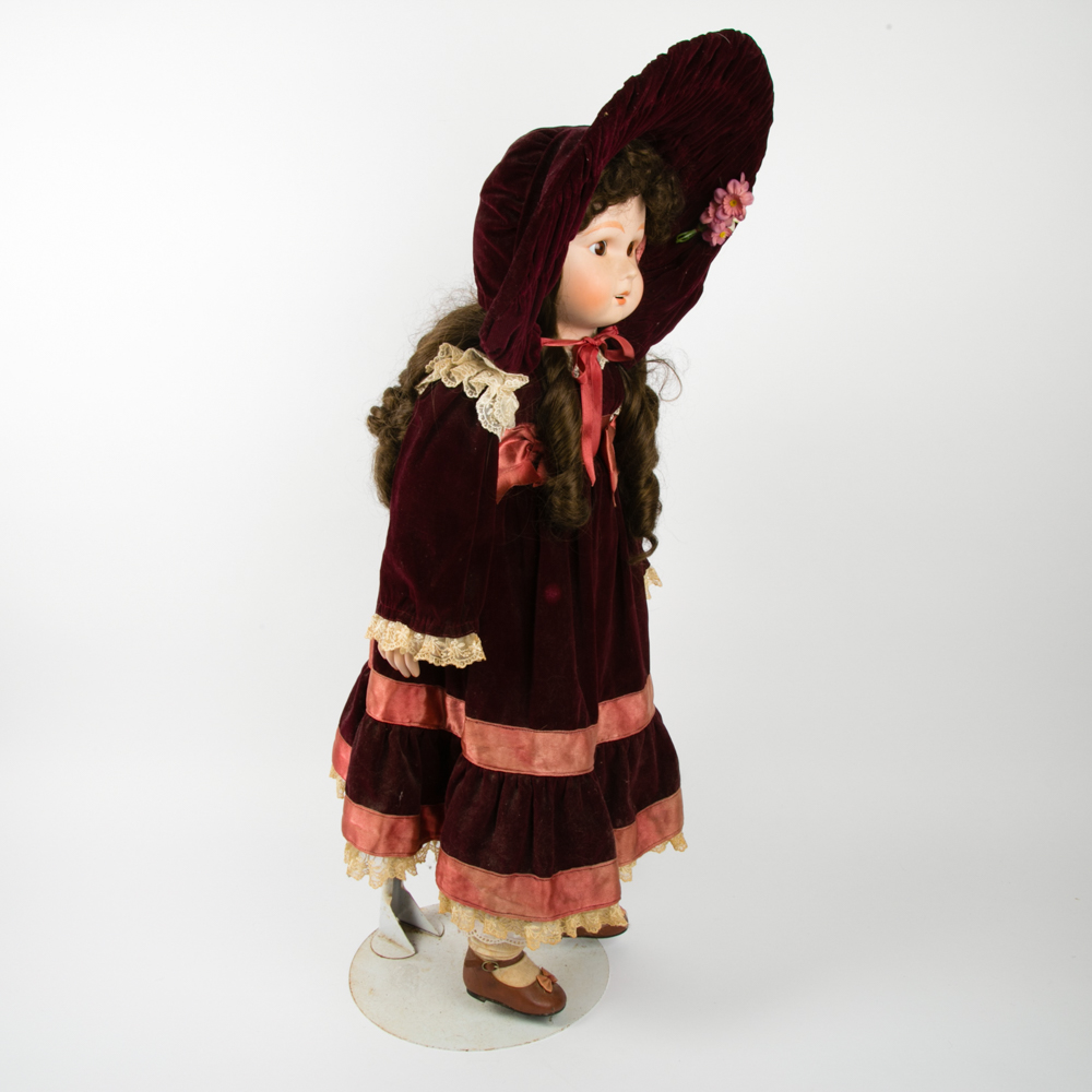 Victoria Collectibles Bonnet Porcelain Doll