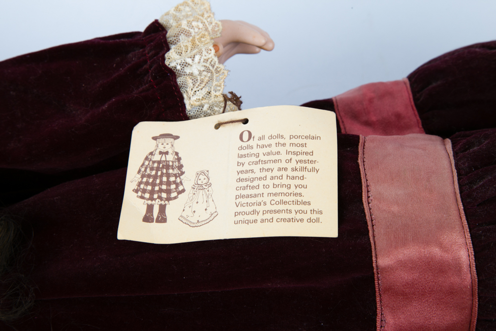 Victoria Collectibles Bonnet Porcelain Doll