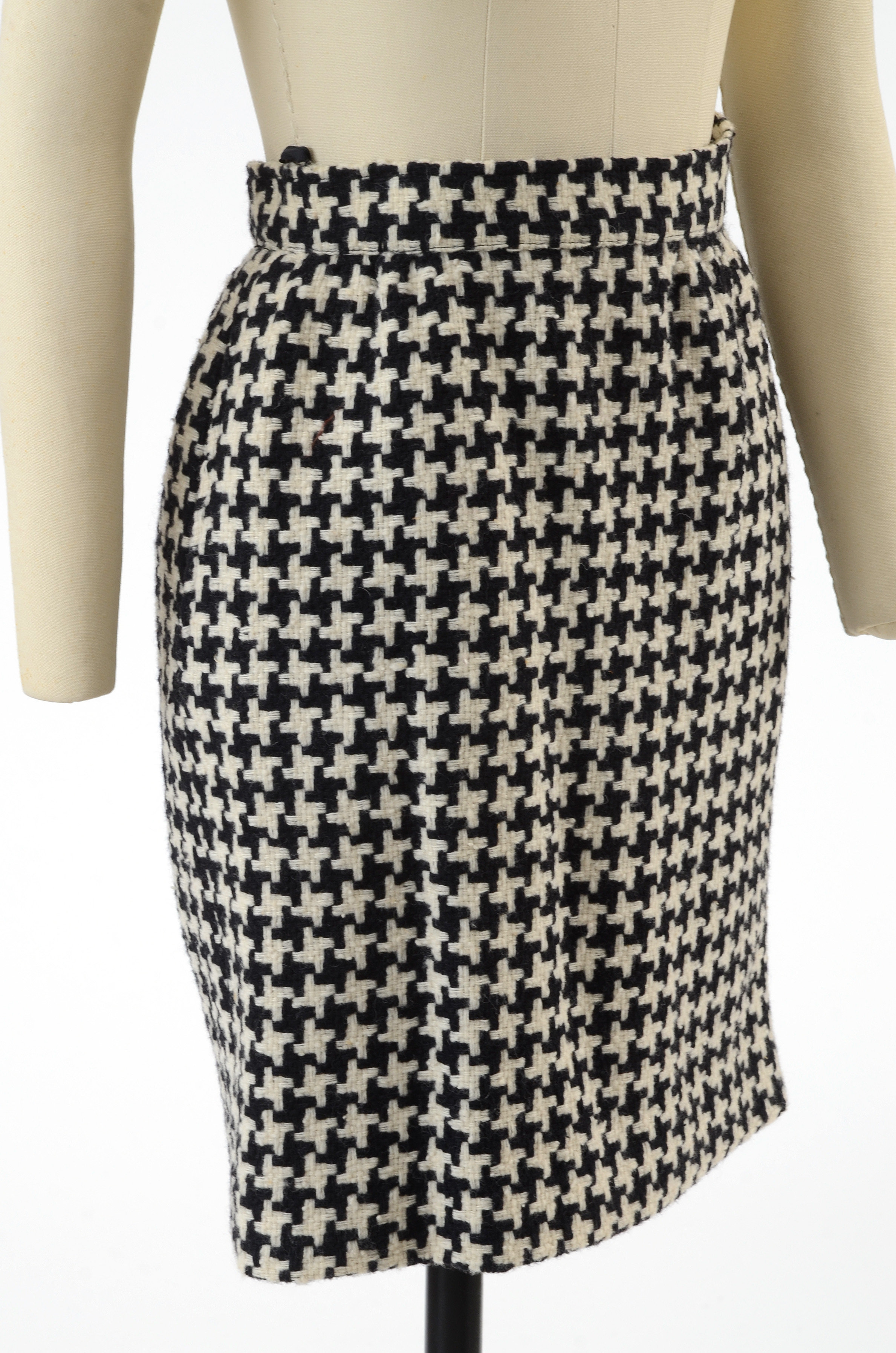 1980s Vintage Ungaro Parallele of Paris Black and Ivory Wool Knit Suit Susan Wore When She Met President Bush and First Lady Barbara Bush