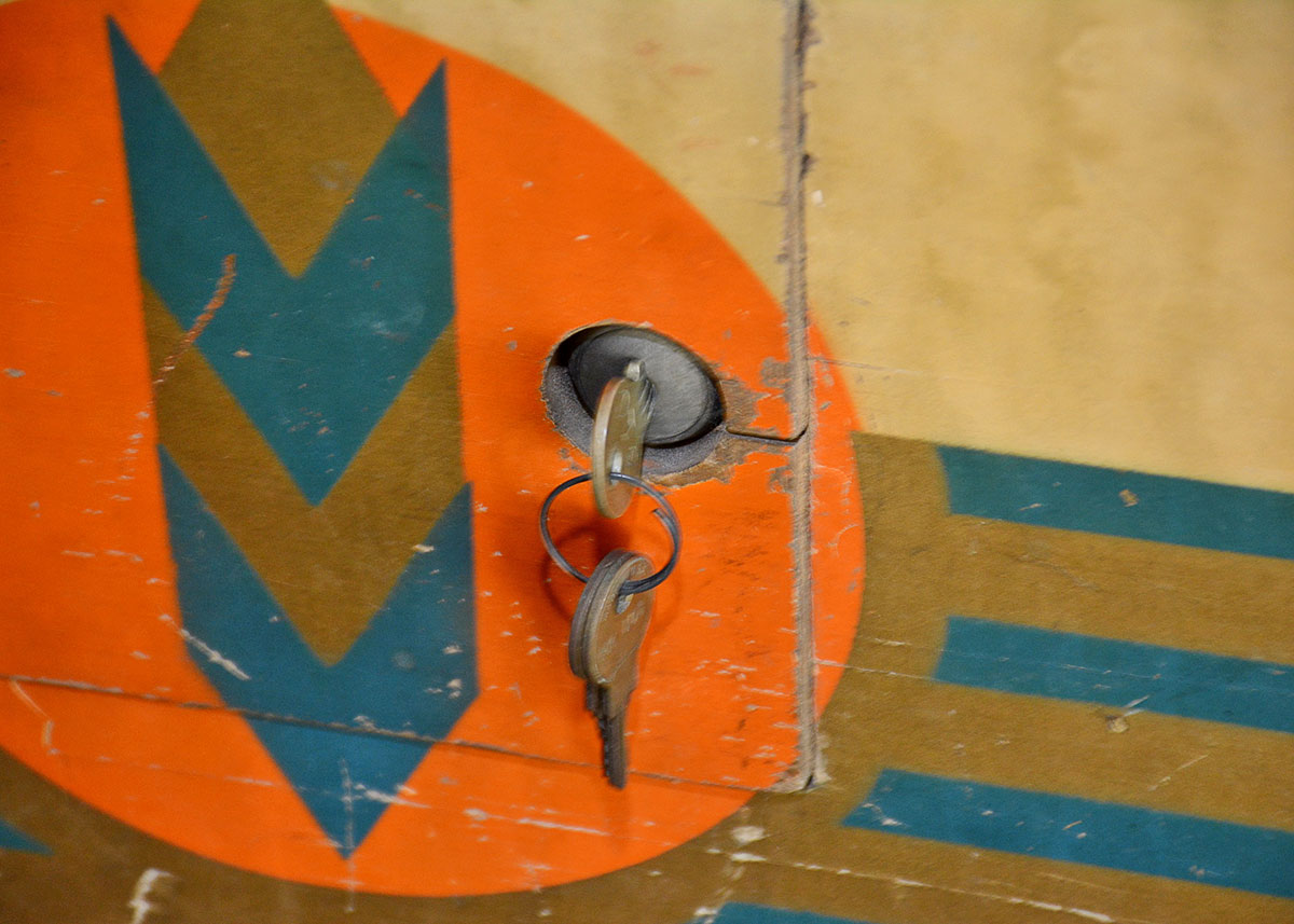 1939 Bally Woodrail Pinball Machine