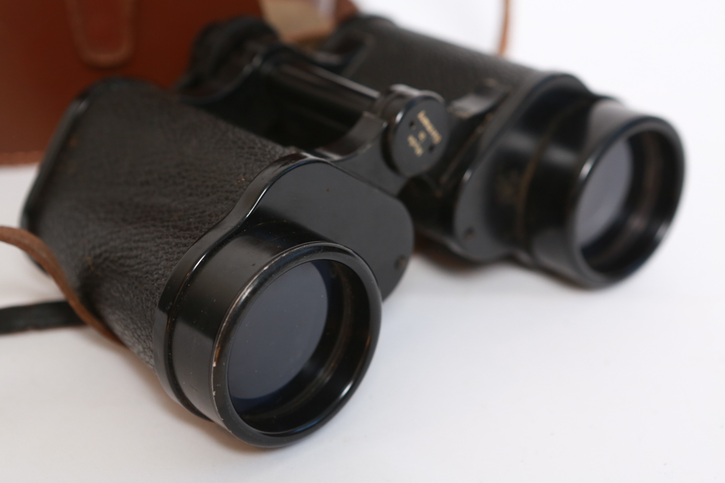 Vintage Hertel & Ruess Optik Kassel Binoculars