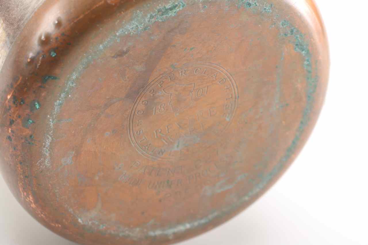 Assortment of Vintage Kitchen Appliances