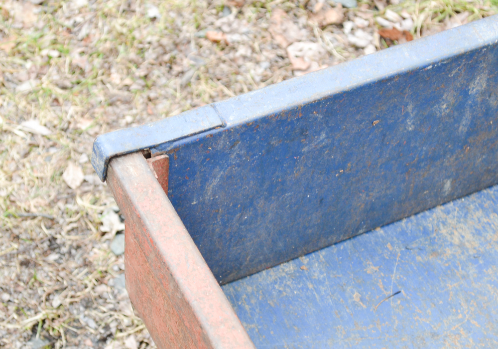 Craftsman T2200 Riding Mower with P-G Line Metal Carry All