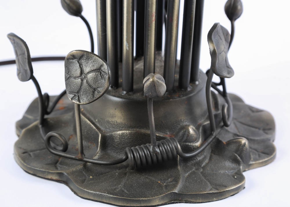 Tiffany Inspired Tulip Shade Lamp