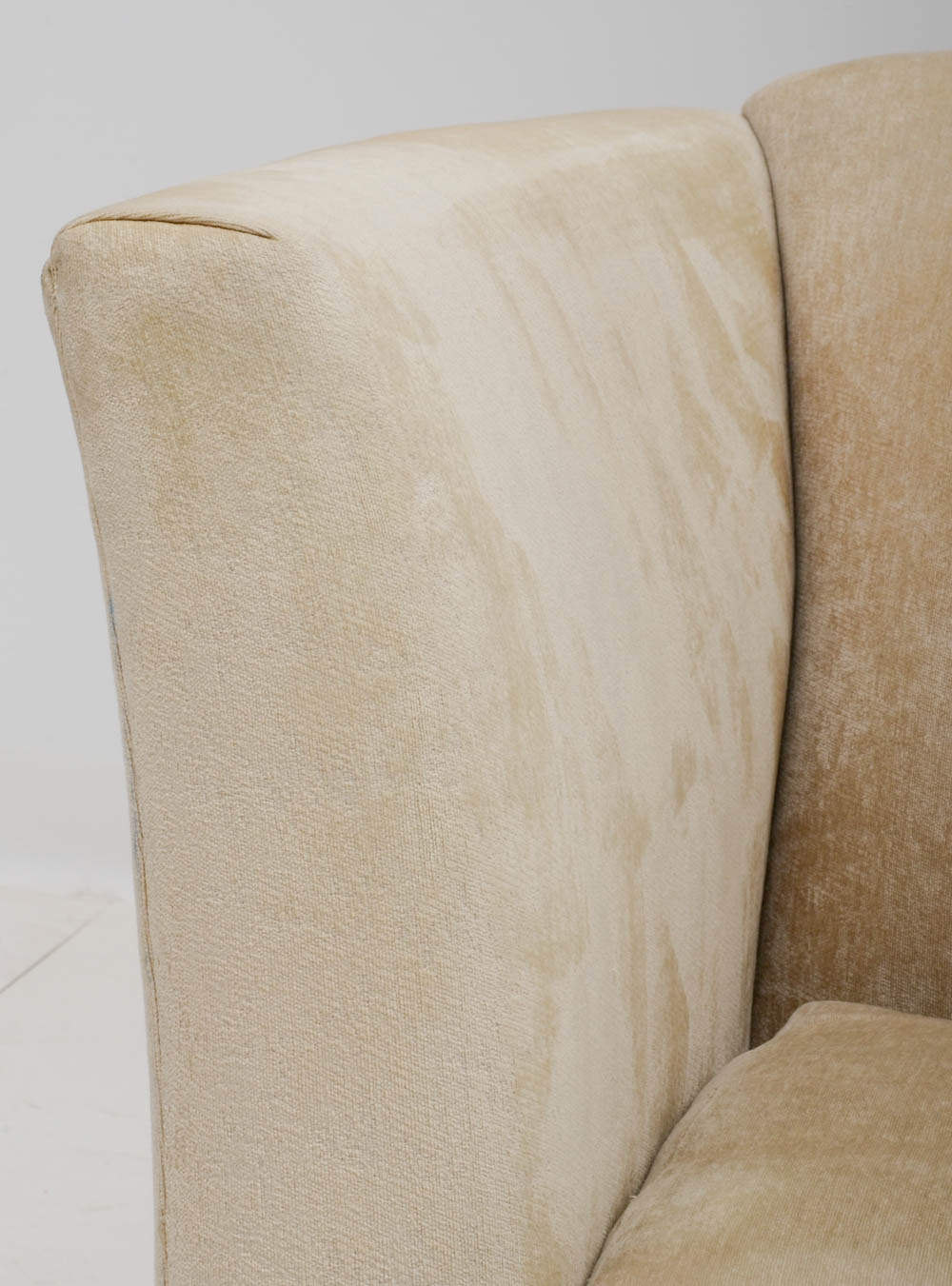 Robin Bruce Modern Sofa