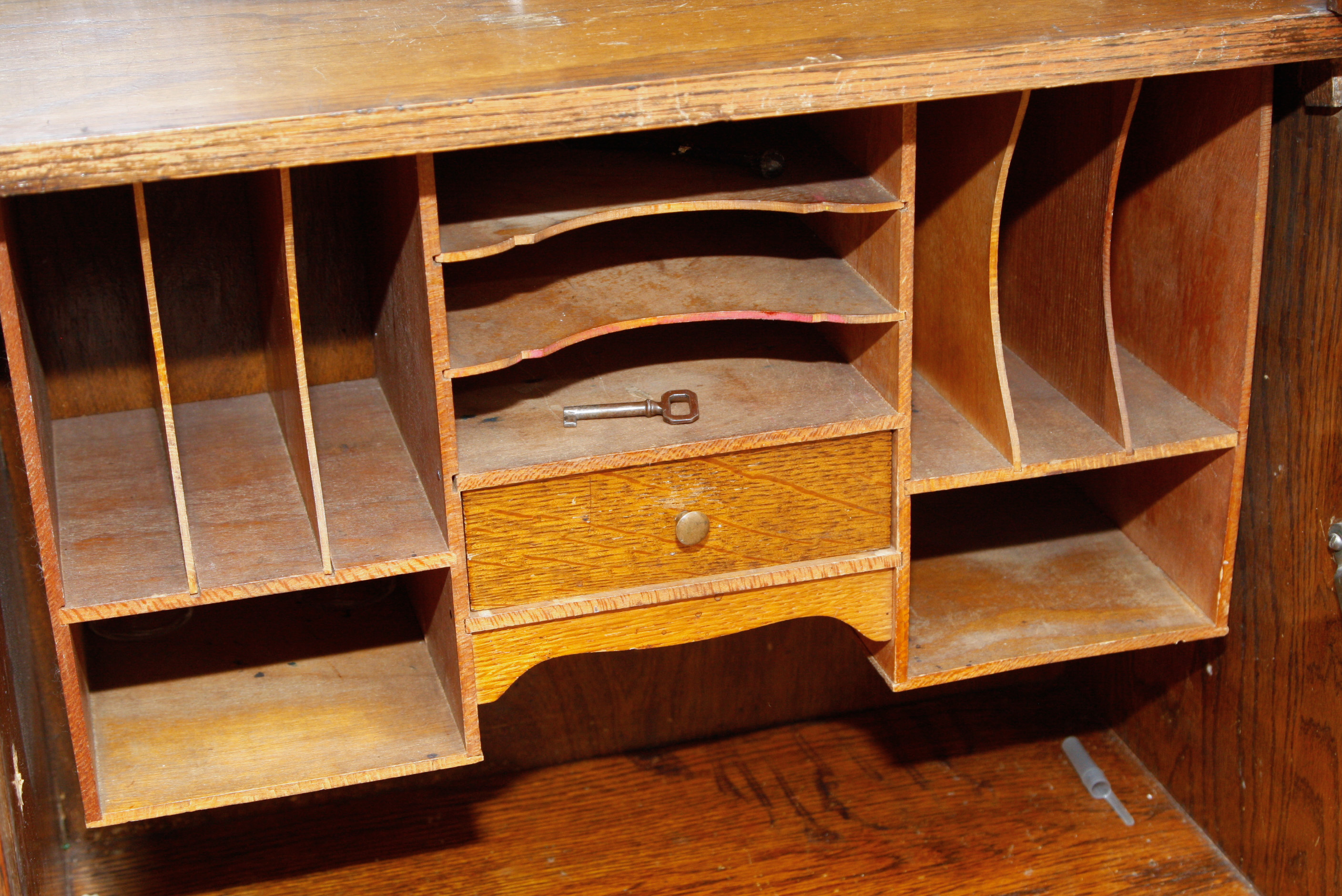 Early 20th C. Larkin Quartersawn Oak Secretary Desk