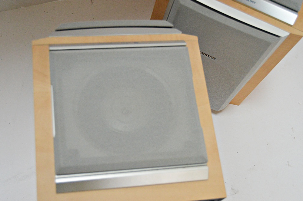 Philips Bookshelf Speakers