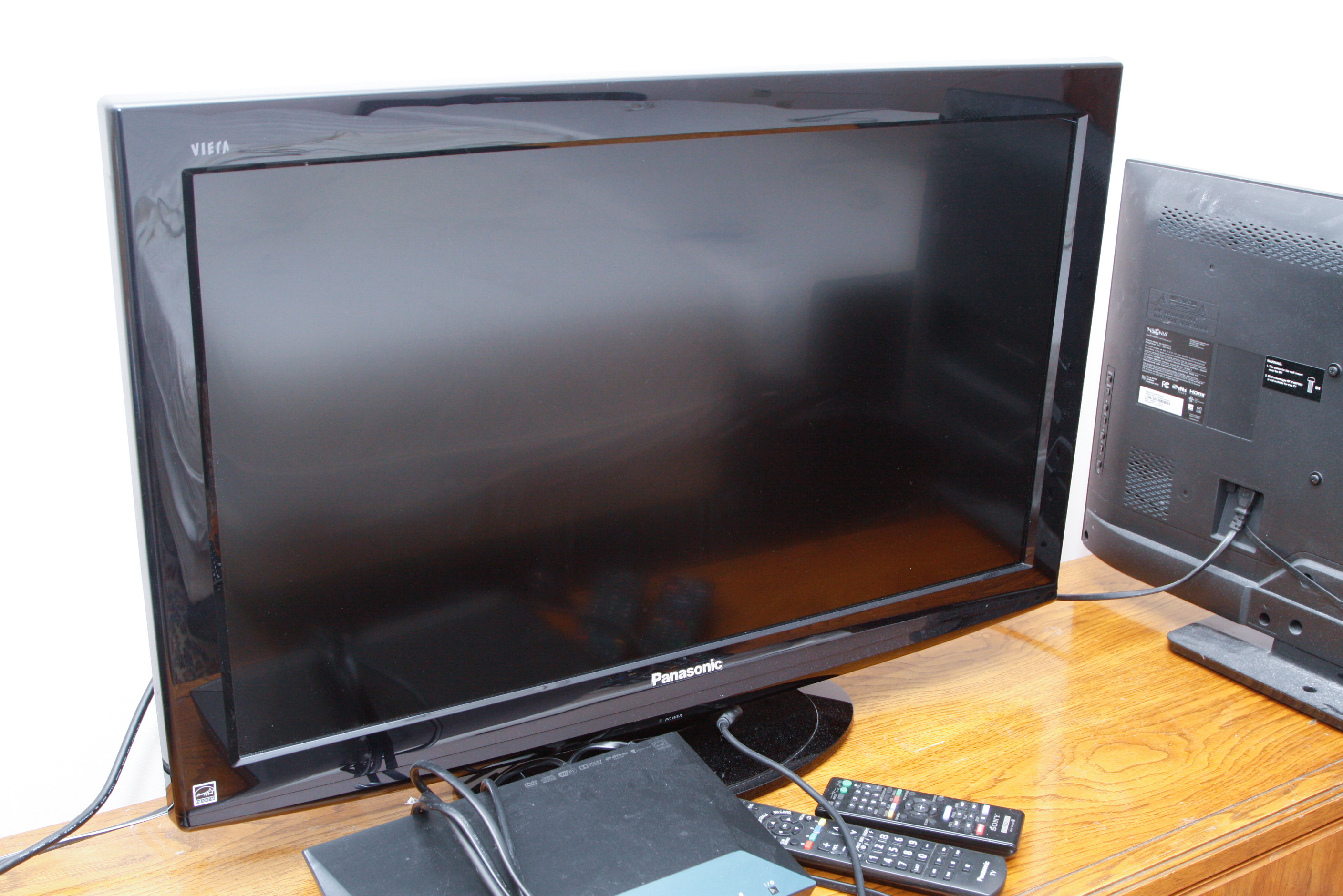 Insignia and Panasonic Televisions, Sony Blu-ray/DVD Player