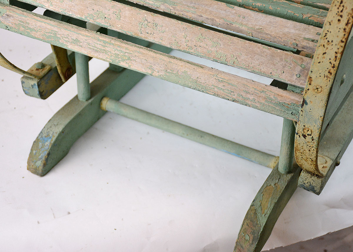 Outdoor Gliding Chair