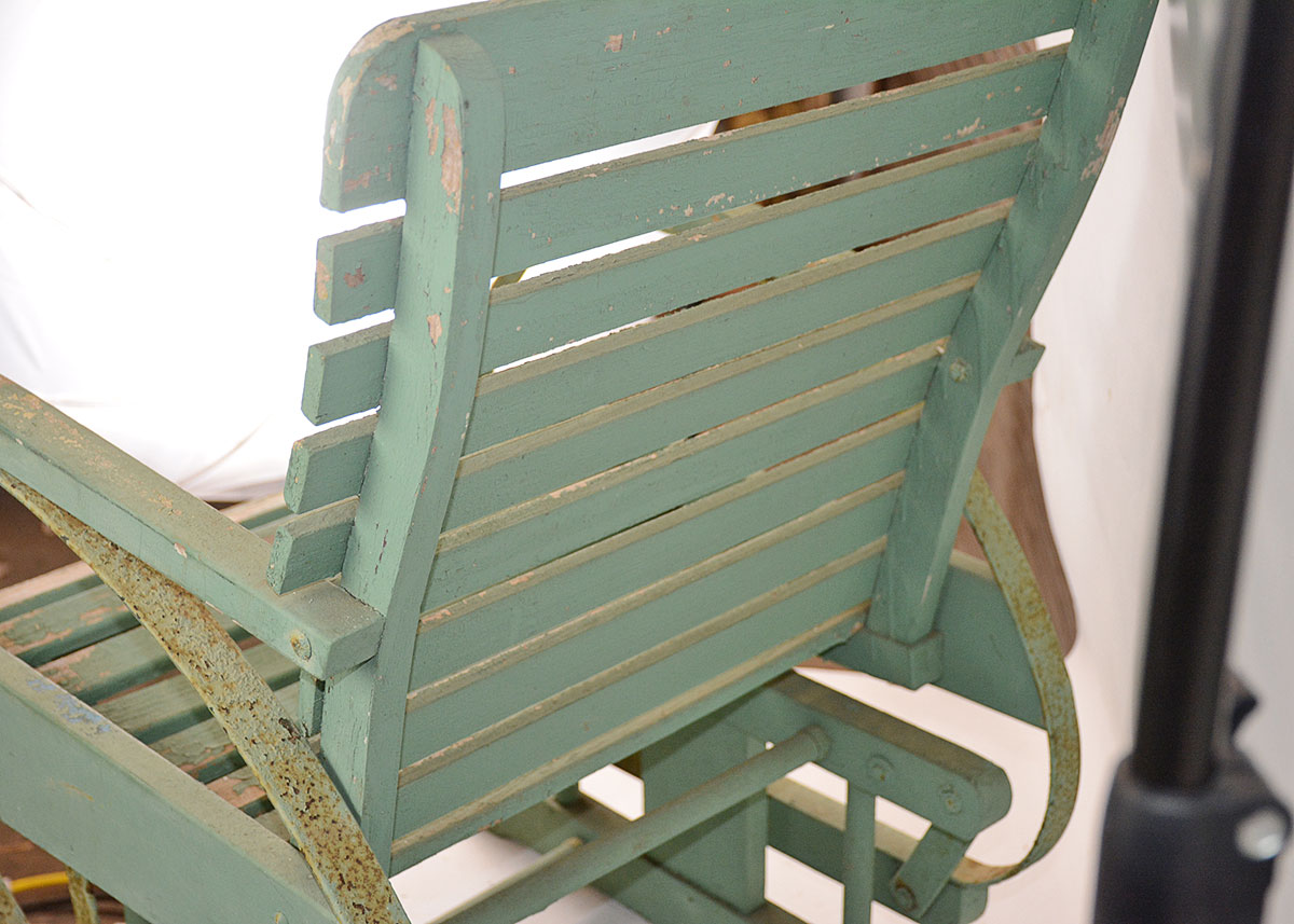 Outdoor Gliding Chair