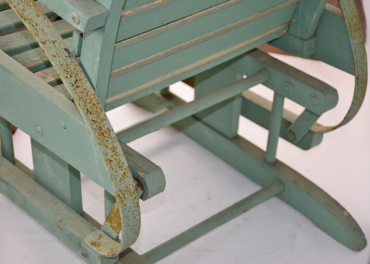 Outdoor Gliding Chair