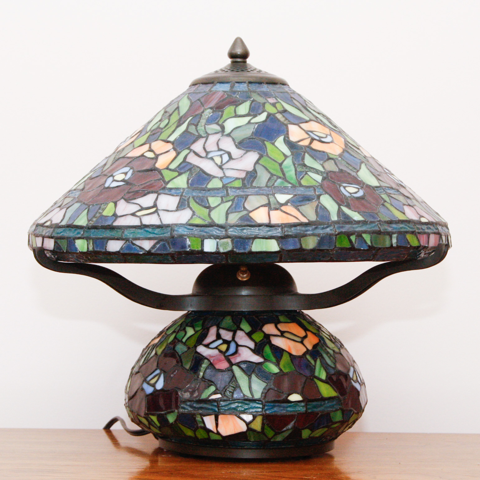 Tiffany Style Double-Lit Stained Glass Lamp