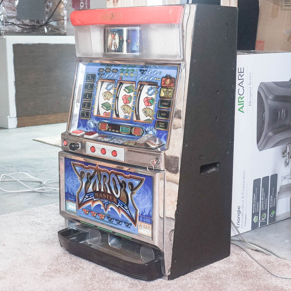 Macy A-600 "Tarot Master" Skill Stop Slot Machine