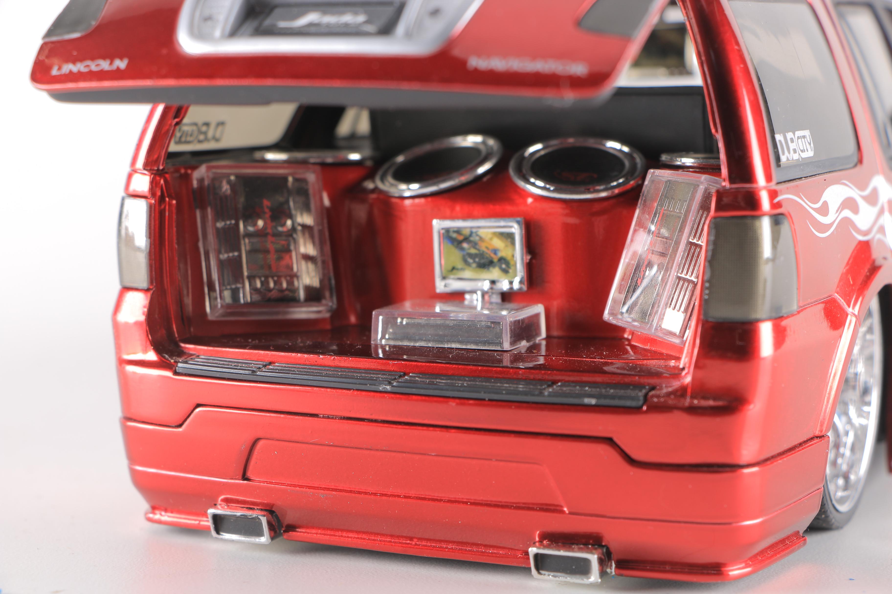 Jada Toys Dub City SUVs