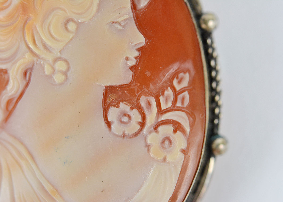 Cameo Set With Brooch and Pendant