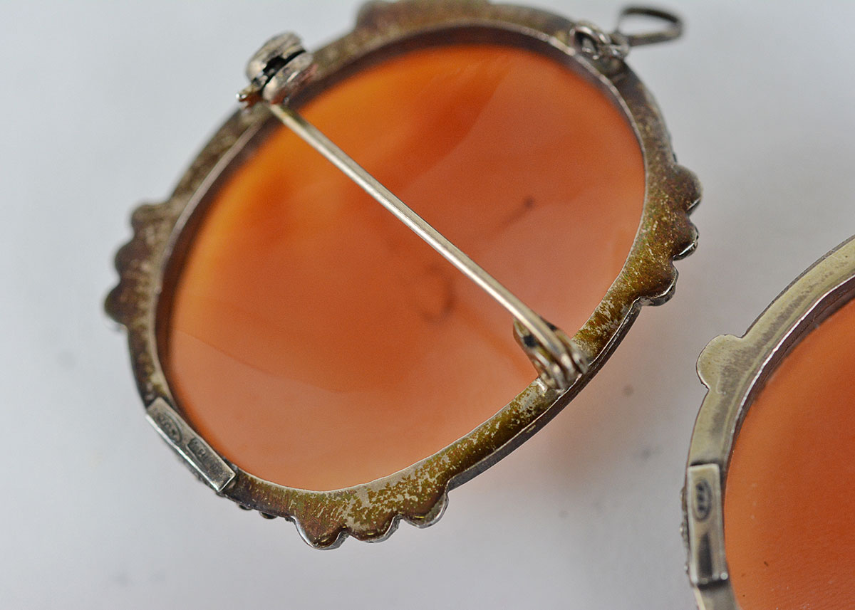 Cameo Set With Brooch and Pendant