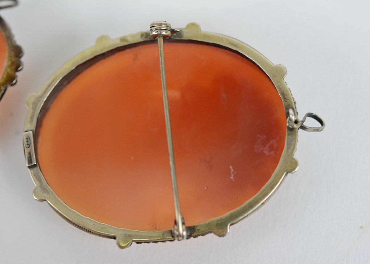 Cameo Set With Brooch and Pendant