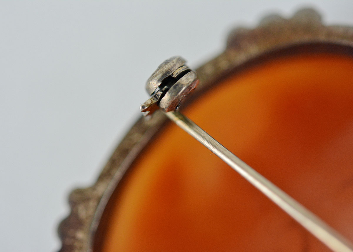 Cameo Set With Brooch and Pendant