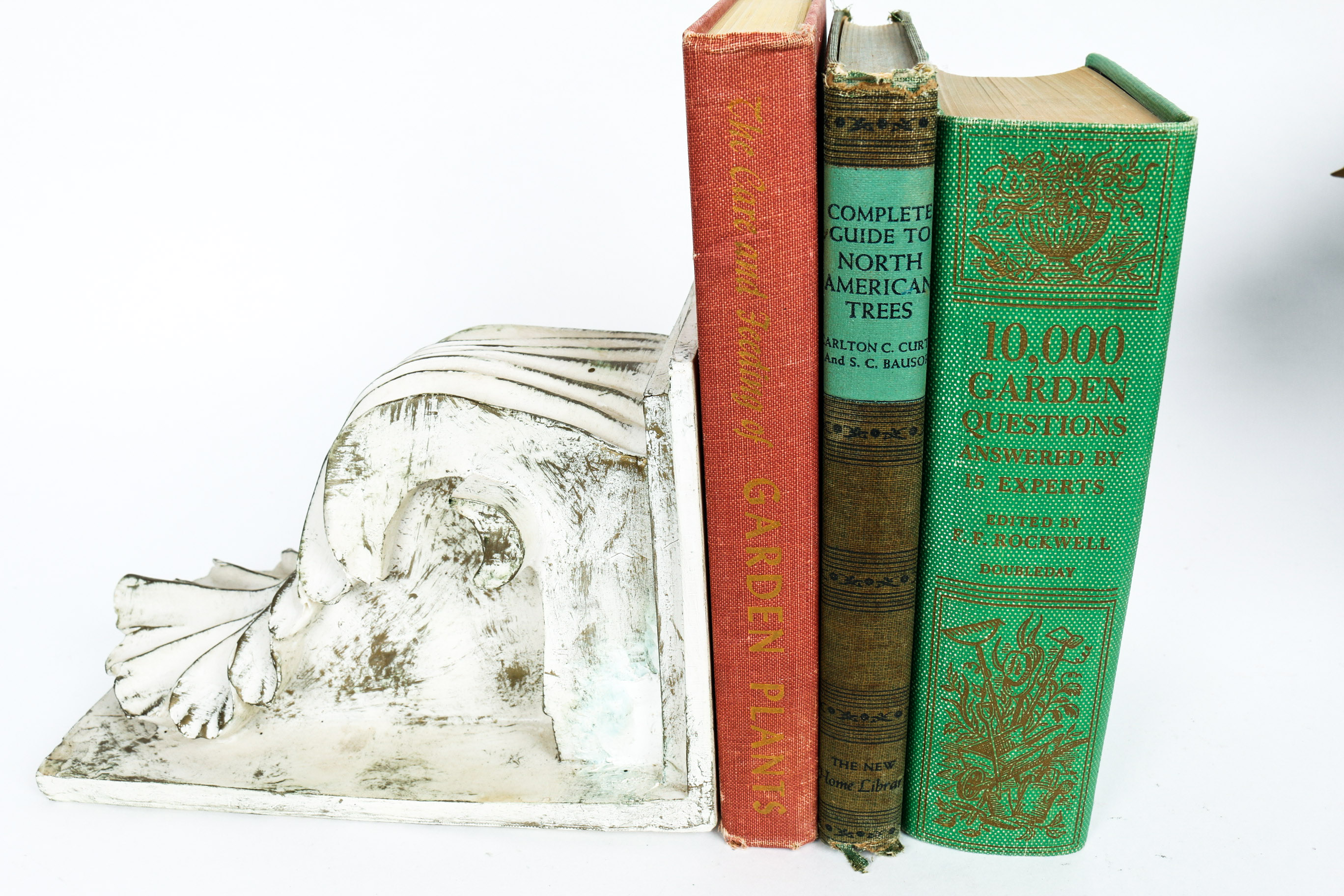 Feminine Garden Decor Grouping