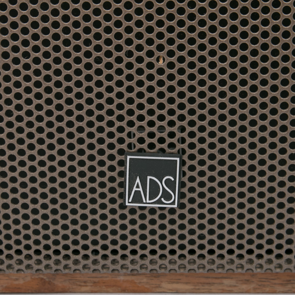 ADS L420 Bookshelf Speakers