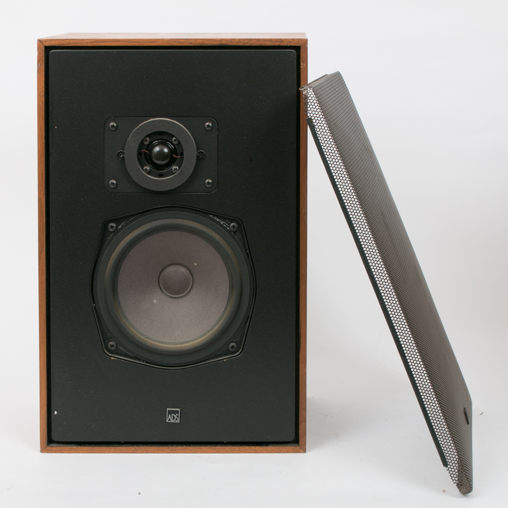 ADS L420 Bookshelf Speakers
